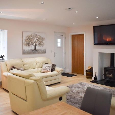 Rose Cottage Captivating 1-Bed Cottage In Bangor Luaran gambar