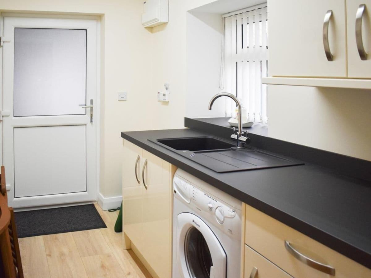 Rose Cottage Captivating 1-Bed Cottage In Bangor Luaran gambar