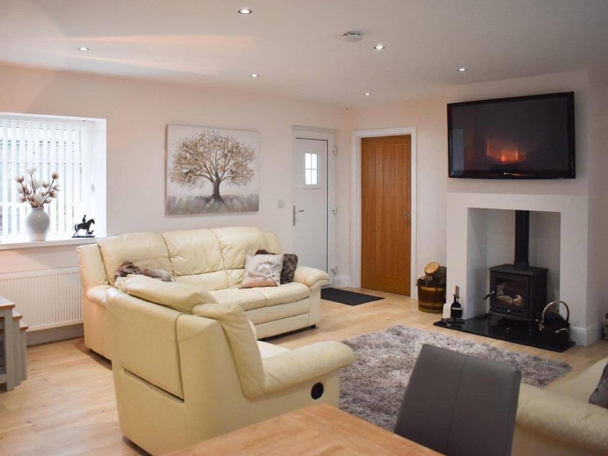 Rose Cottage Captivating 1-Bed Cottage In Bangor Luaran gambar