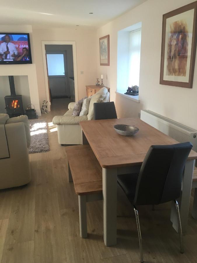 Rose Cottage Captivating 1-Bed Cottage In Bangor Luaran gambar