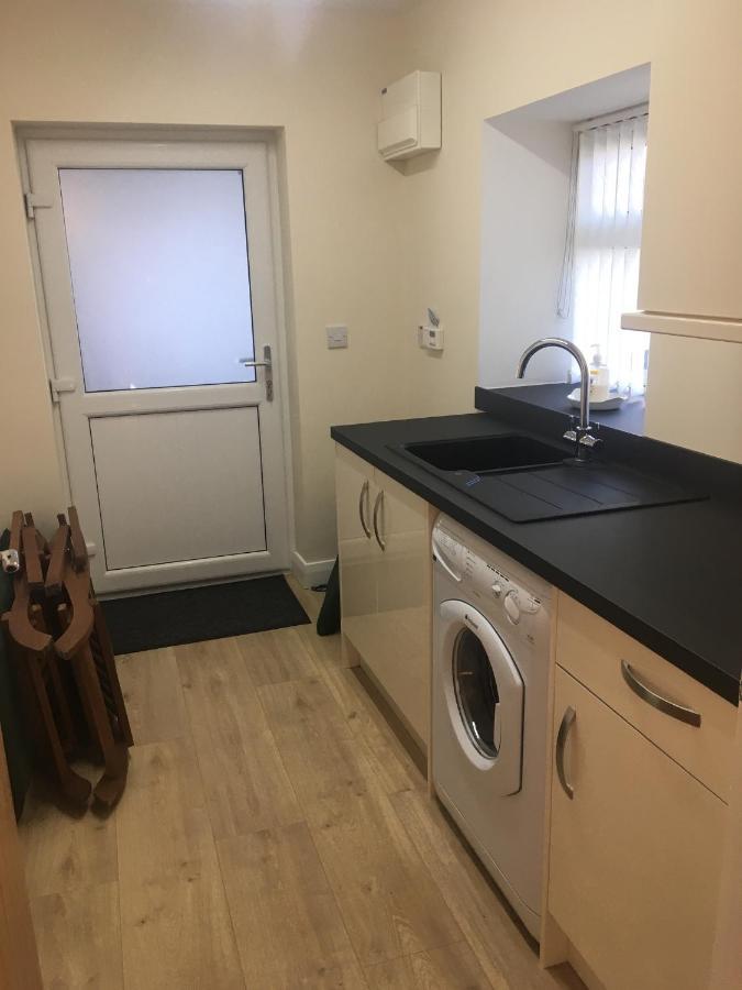 Rose Cottage Captivating 1-Bed Cottage In Bangor Luaran gambar