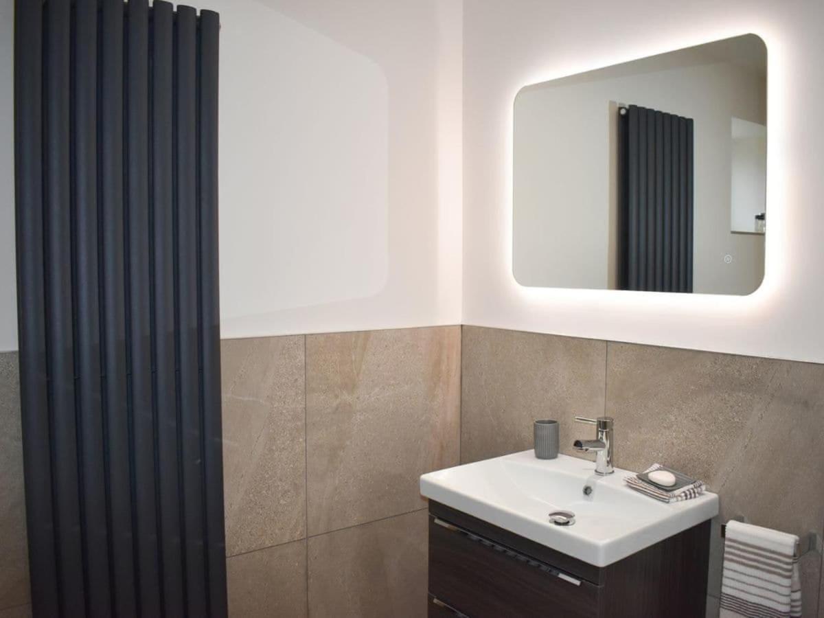 Rose Cottage Captivating 1-Bed Cottage In Bangor Luaran gambar